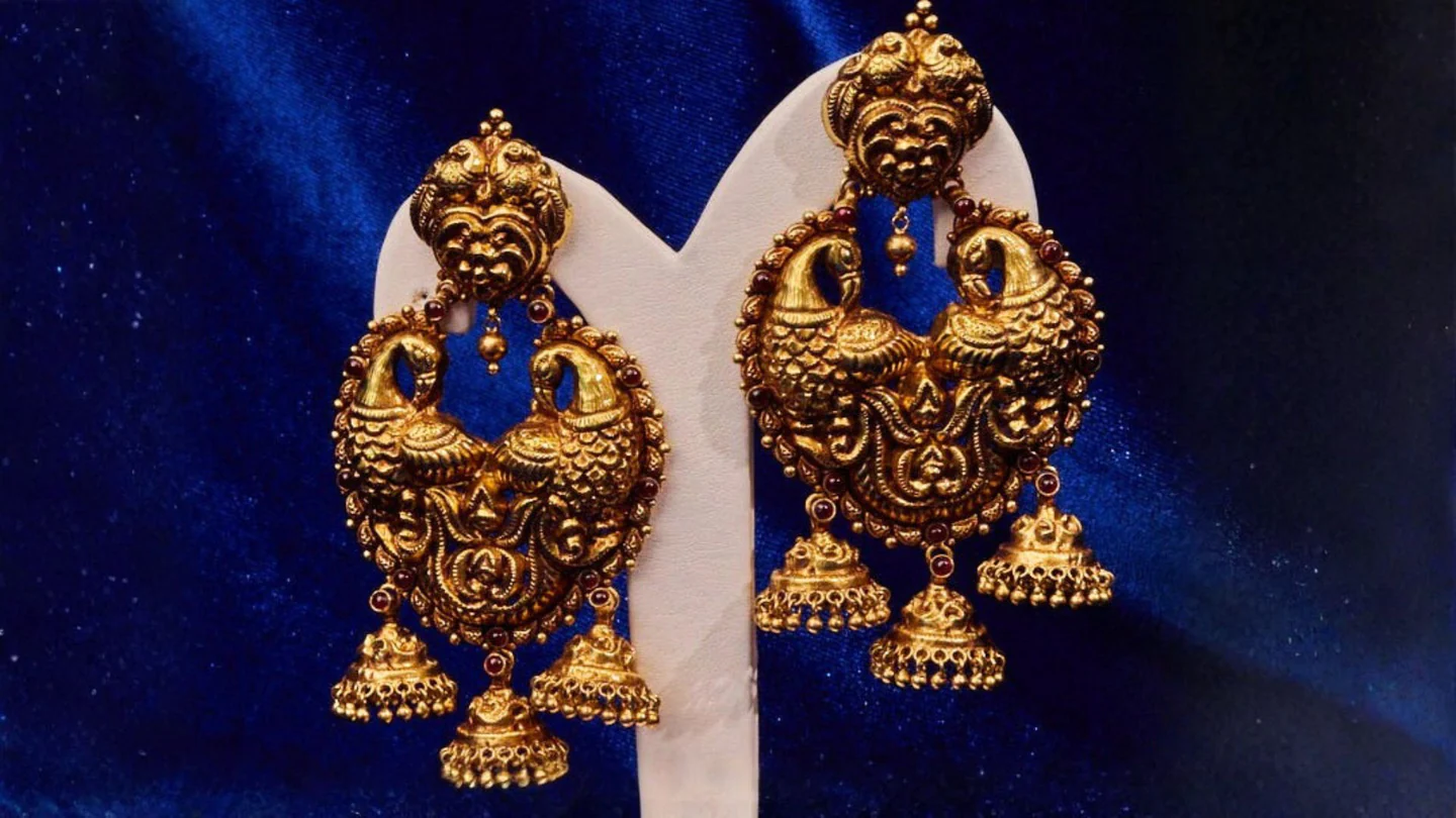 Timeless Elegance in 22K Gold